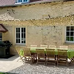 La Folie De Villa *