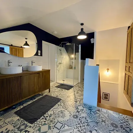 La Folie De Villa *